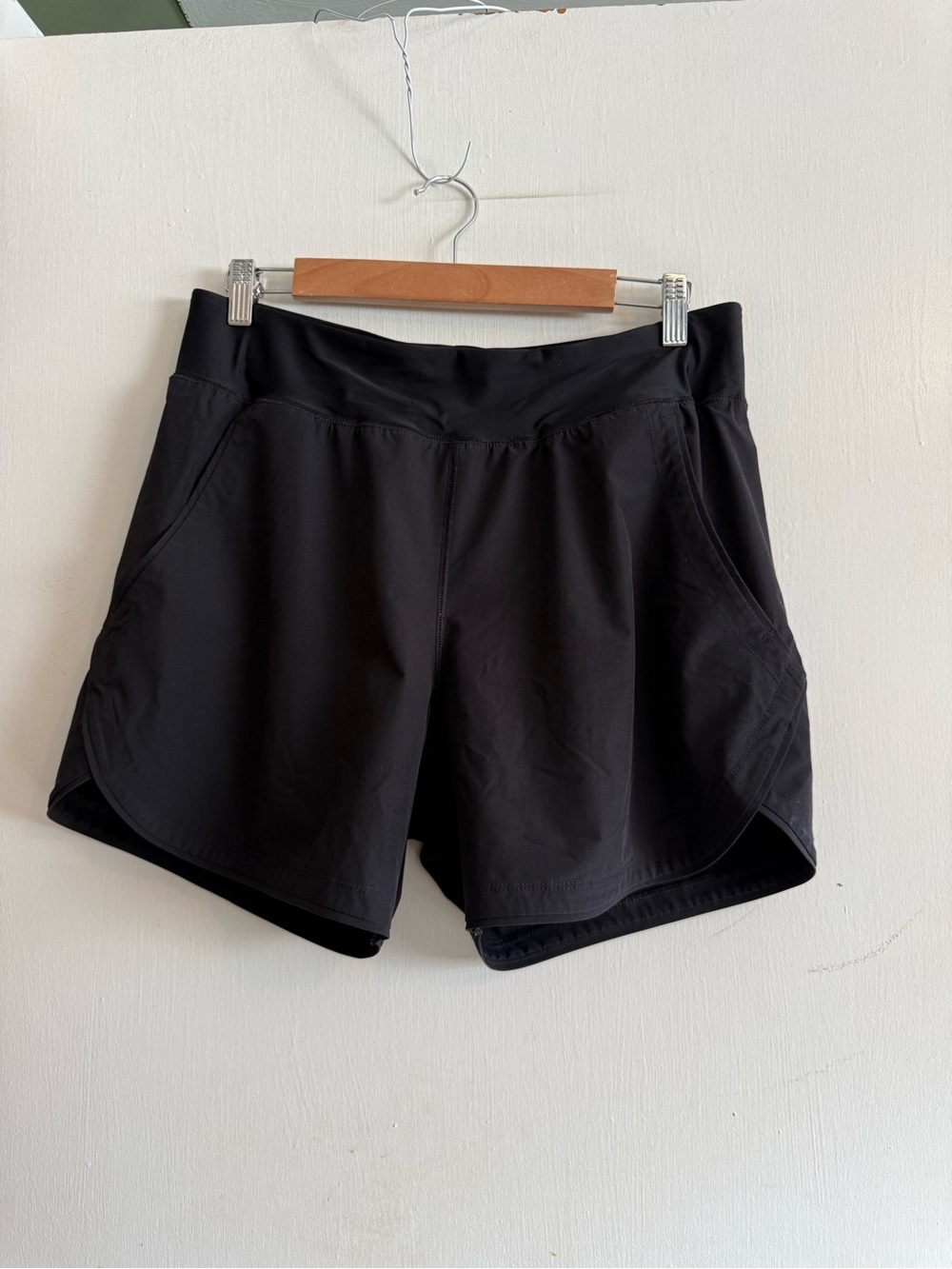 Lands end women’s board shorts in black size 10